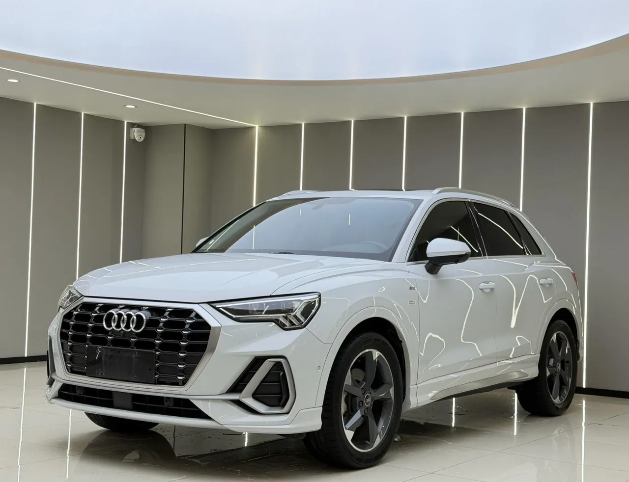 Open image lightbox: Audi 2022 Q3 1.4TFSI 35TFSI Fashion Dynamic Automatic