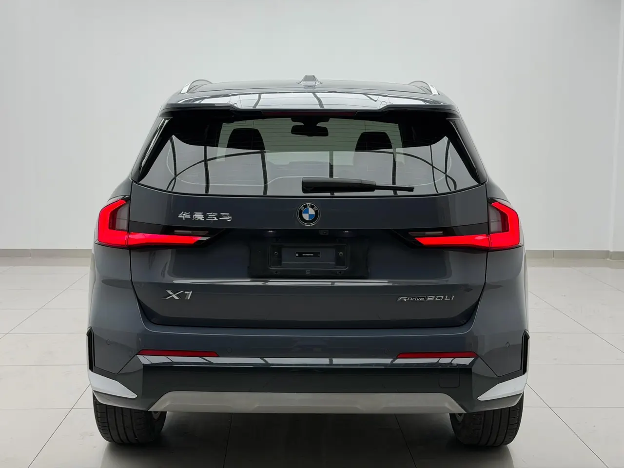 BMW 2023 X1 sDrive20Li 1.5T X Design Package Automatic Transmission 6