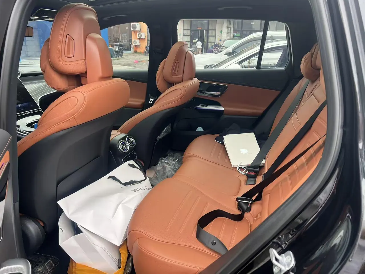 Mercedes Benz 2023 GLC 300 L 4MATIC 48V 2.0T dynamic 5-seat automatic gear 4