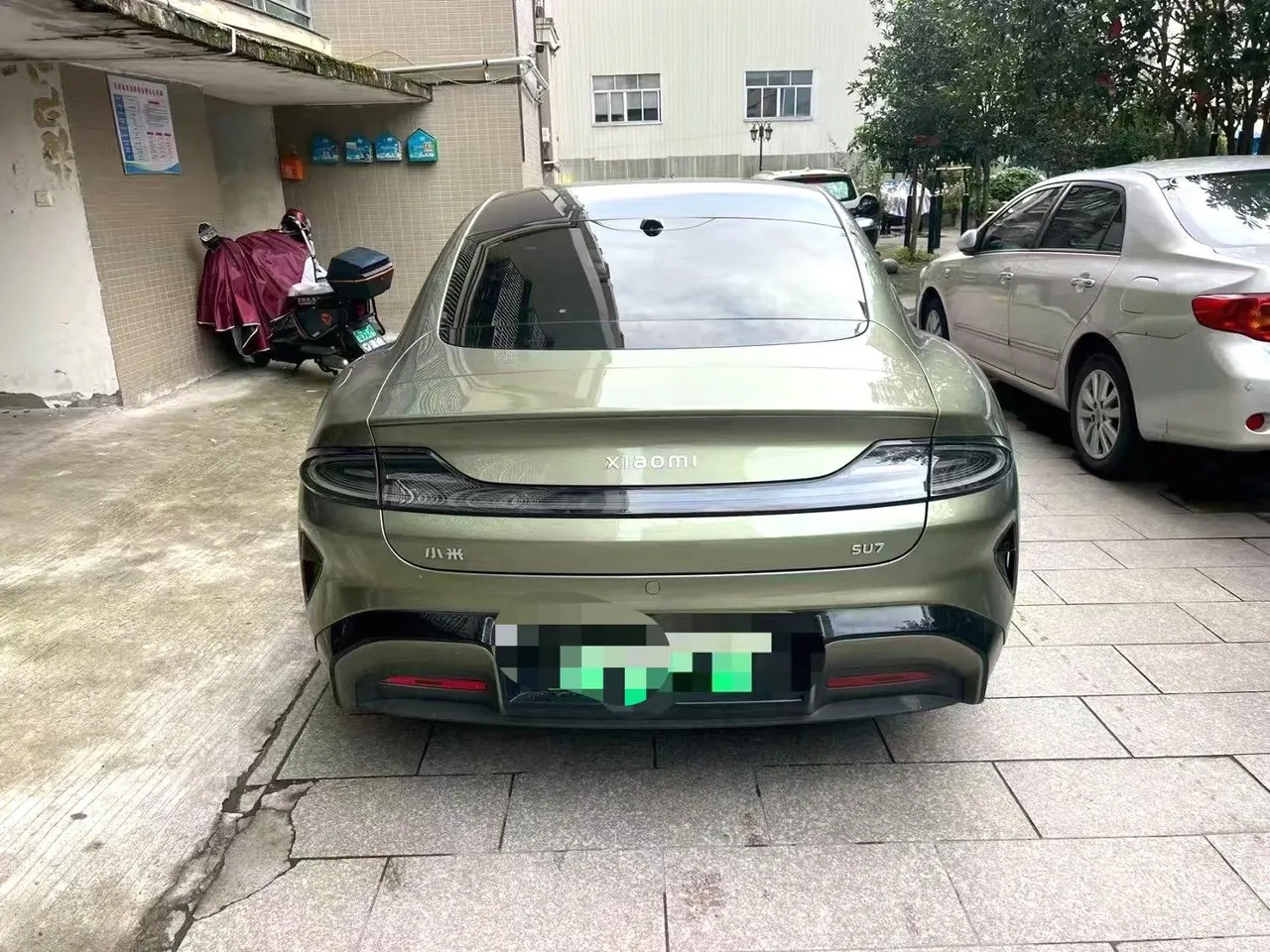 MI 2024 SU 7 700km Rear Drive Standard Founding Edition Automatic Gear 4