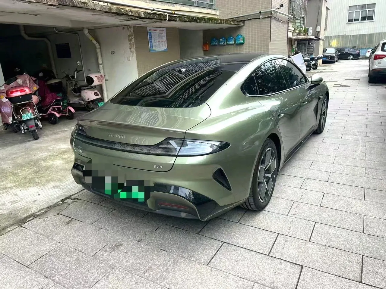 MI 2024 SU 7 700km Rear Drive Standard Founding Edition Automatic Gear 6