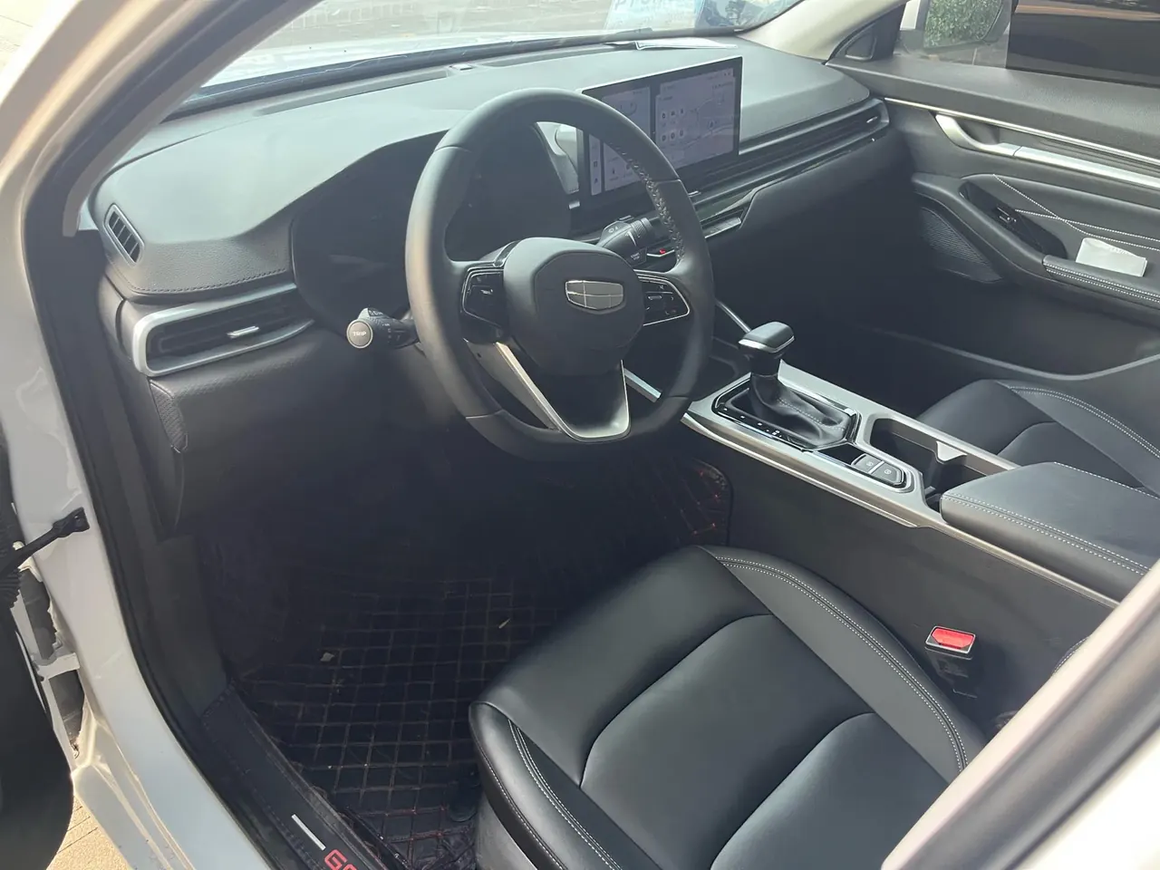 Geely 2026 Emgrand-Sanxiang 1.5 Stepless 4 million Commemorative Exceed Automatic 4