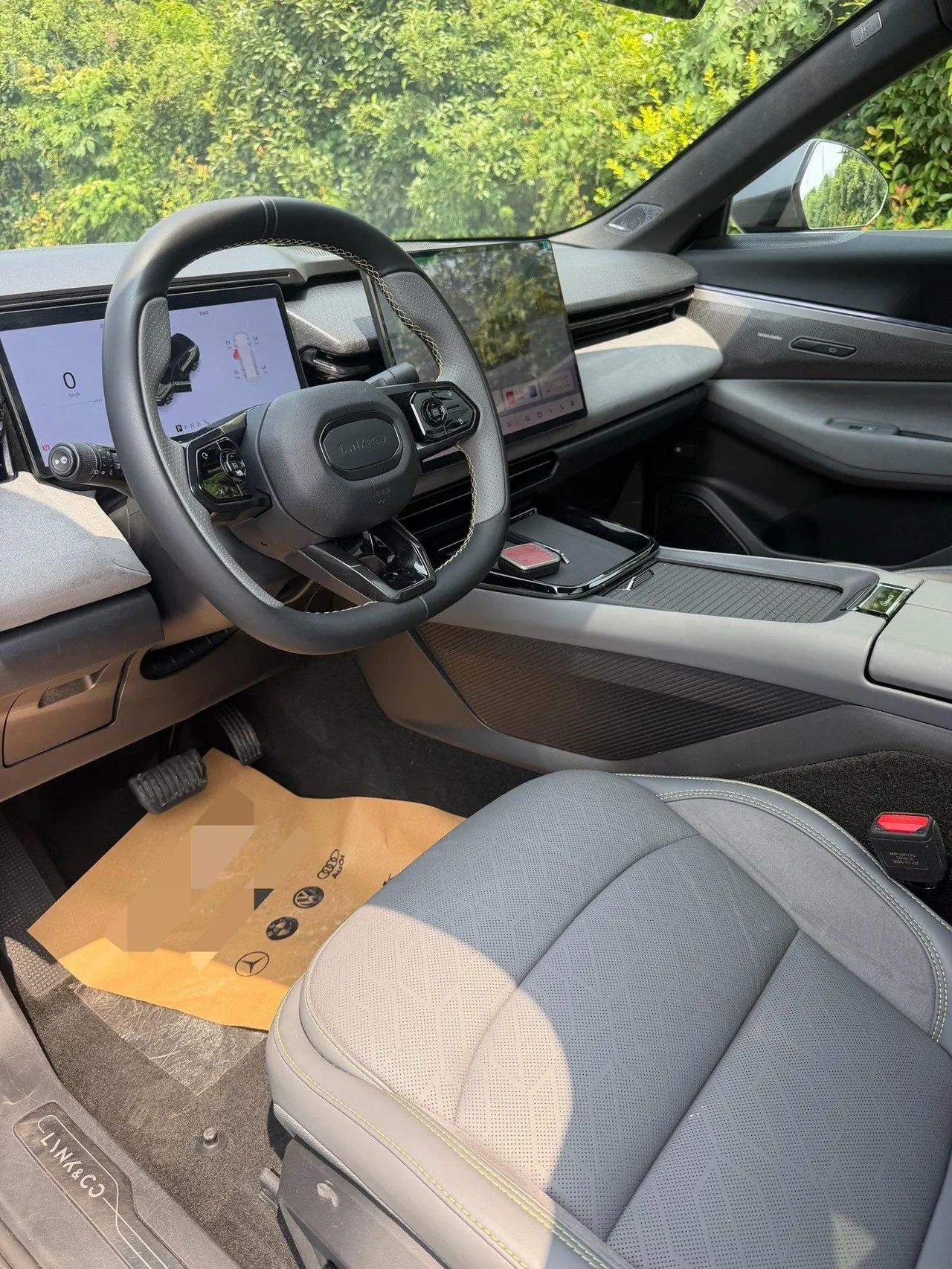 LYNK&amp;CO 2025 LYNK&amp;CO 08 EM-P 1.5T 245km long endurance Pro automatic gear 4