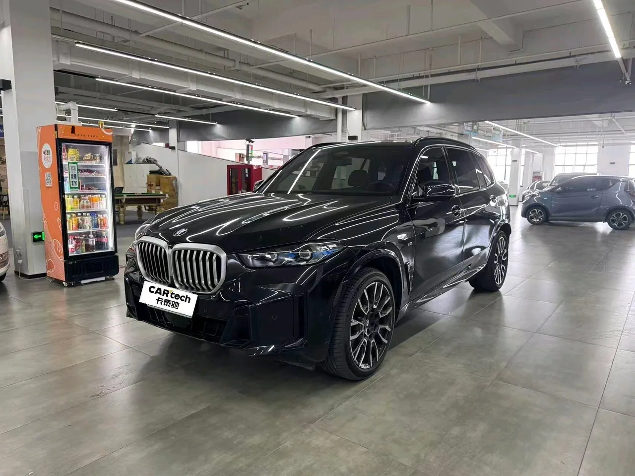 BMW 2023 X5 xDrive40Li 48V 3.0T M sports obsidian night suit automatic gear - View 1