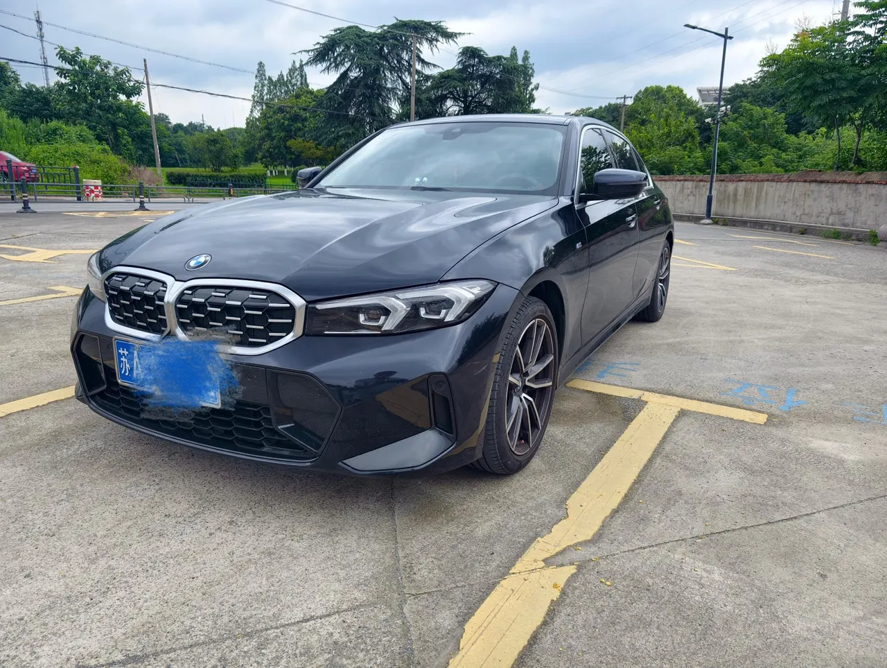 BMW 3 Series 2023 325Li 2.0T M Sports Suit Automatic Gear - View 1
