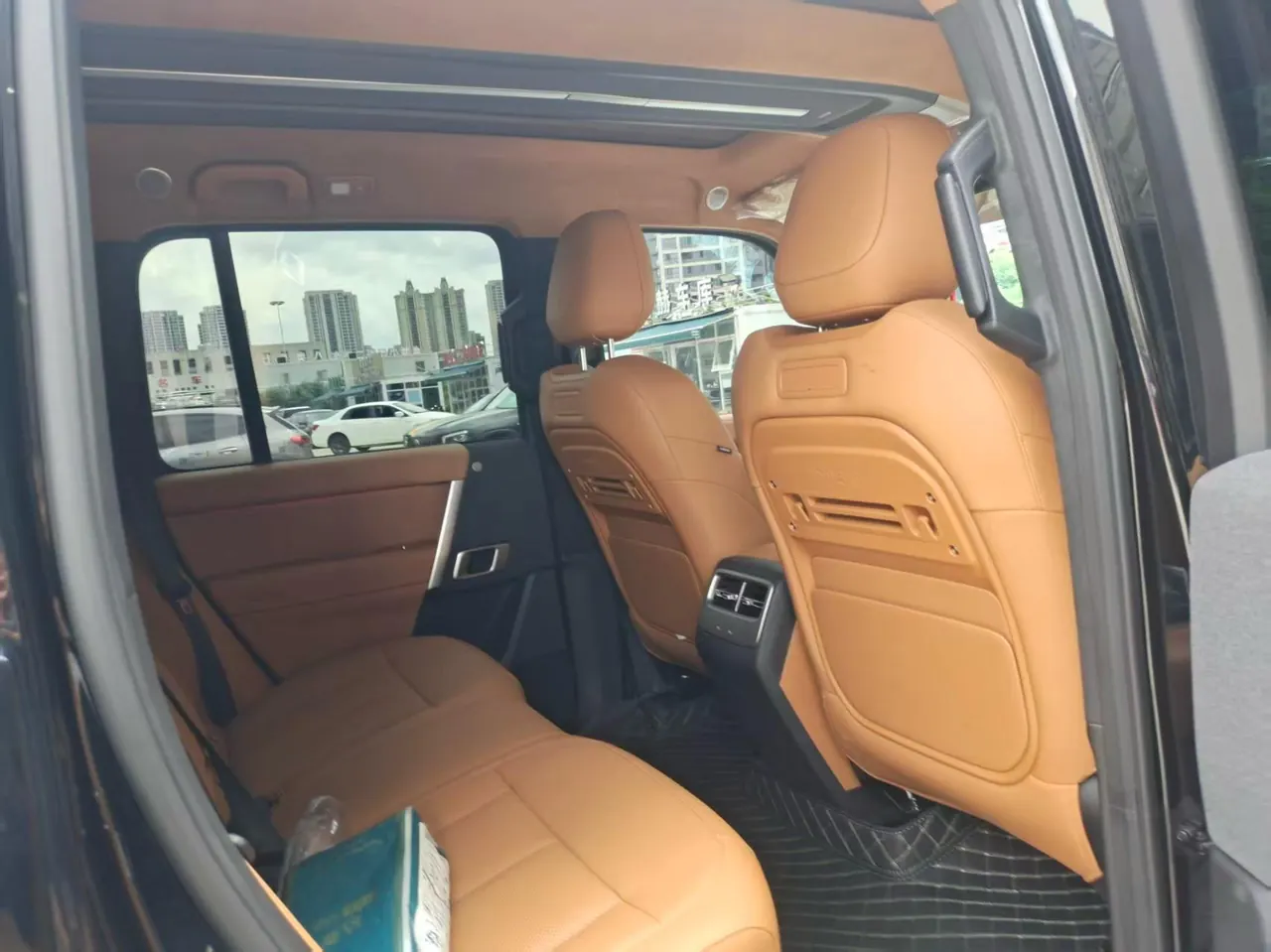 ICAR 2026 iCAR V 27 200KM 4WD Falcon 700 Automatic 3