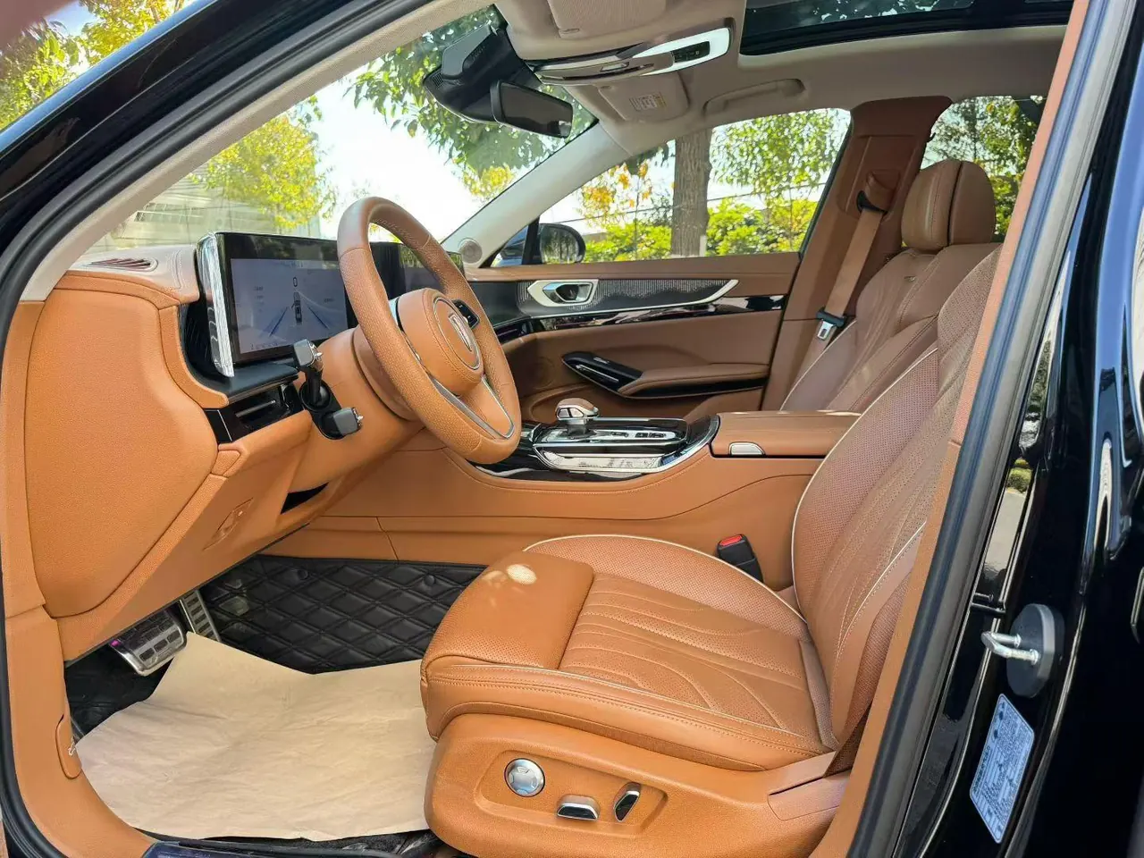 HongQi 2025 H9 48V 2.0T Two-Drive Flag Chang Deluxe Business Edition 5-seat Automatic Gear 6