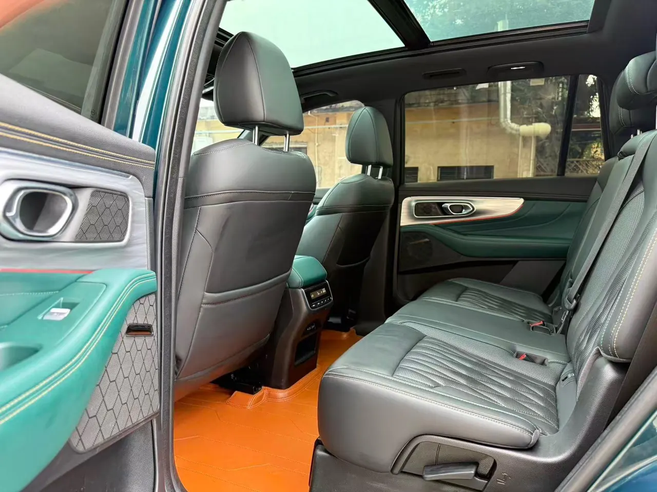 Chuanqi 2022 GS8 2.0TGDI Two-Drive Deluxe Zhilian Edition Seven-seat Automatic Gear 8