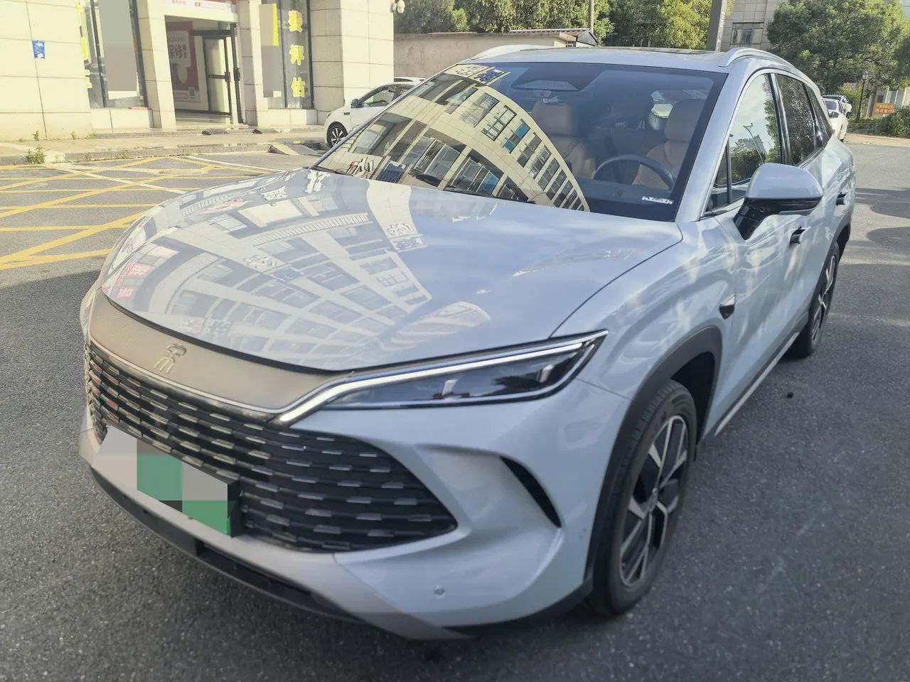 Открыть галерею: BYD 2025 Song L DM-i 1.5 Stepless Smart Driving Edition 160km Exceed Automatic Transmission