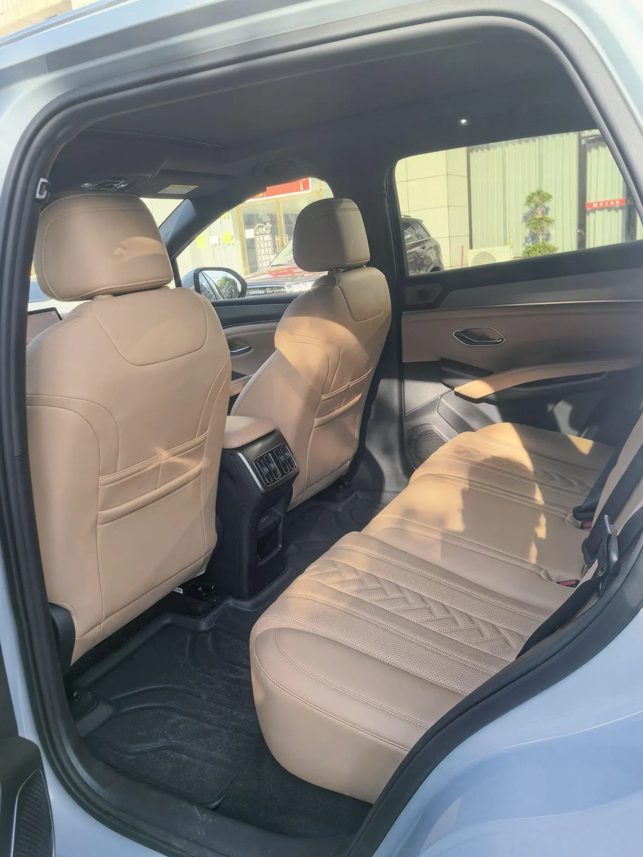 BYD 2025 Song L DM-i 1.5 Stepless Smart Driving Edition 160km Exceed Automatic Transmission 3