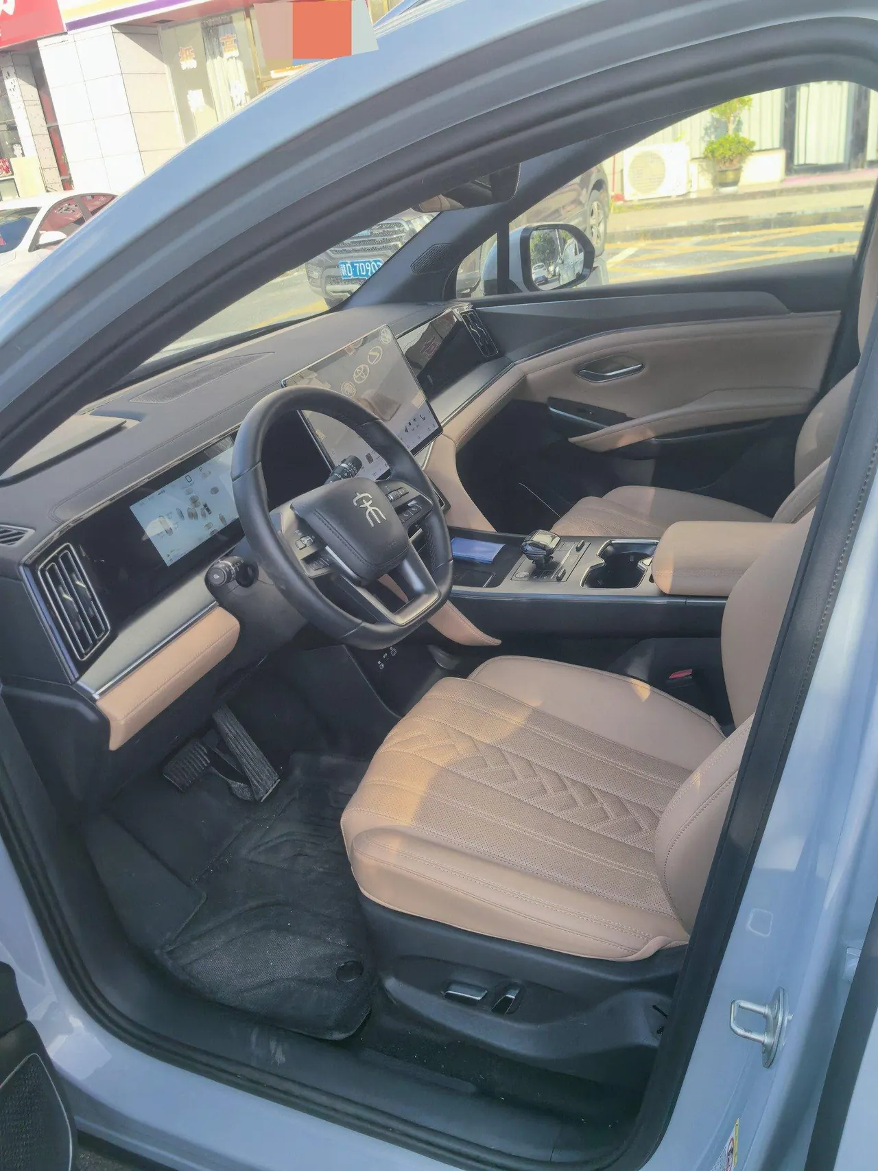 BYD 2025 Song L DM-i 1.5 Stepless Smart Driving Edition 160km Exceed Automatic Transmission 4