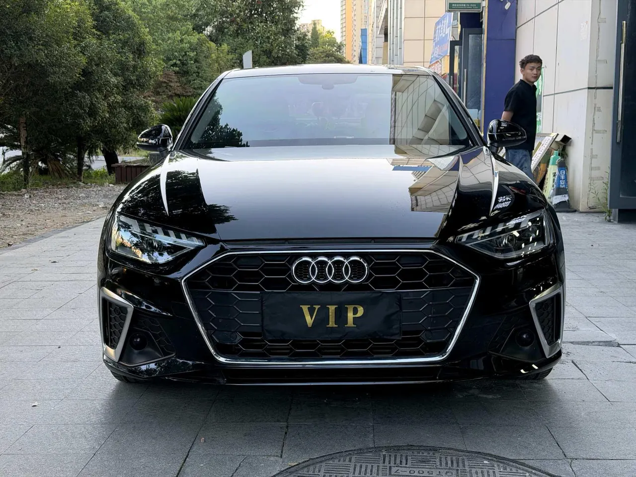 Audi 2022 A4L 2.0TFSI 40TFSI Fashion Dynamic Automatic 2