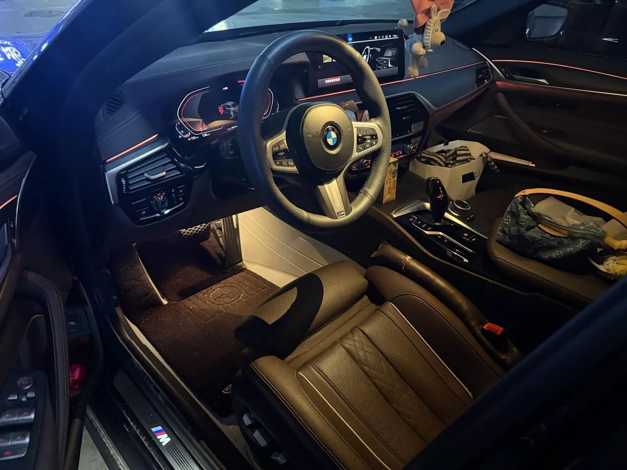 BMW 5 Series 2022 530Li 2.0T Exclusive M Sports Suit (Modified) Automatic Gear 2