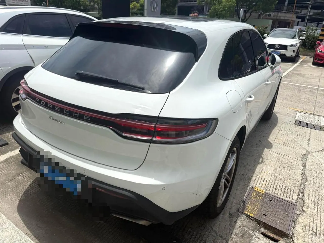Porsche Macan (Imported) 2023 Macan 2.0T Automatic Gear 3