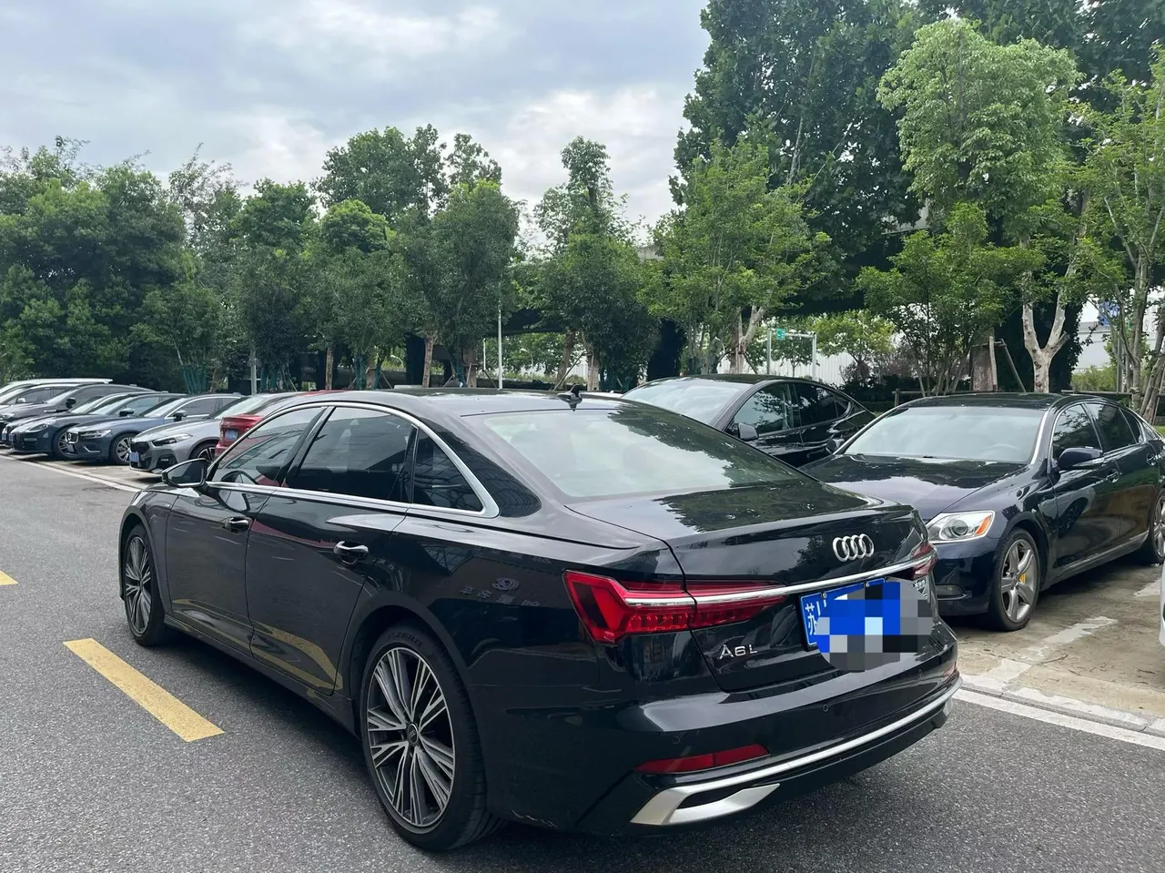 Audi 2023 A6L 2.0TFSI 40TFSI Deluxe Dynamic Automatic 6