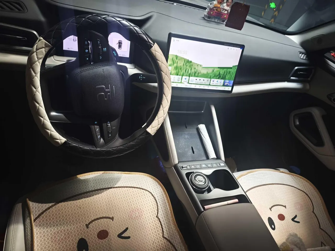 BYD 2025 Yuan UP 301KM Pilot Automatic Gear 6
