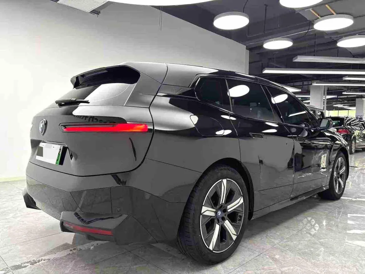BMW iX (Imported) 2023 iX xDrive40 xDrive40 (Modified) Automatic Gear 4