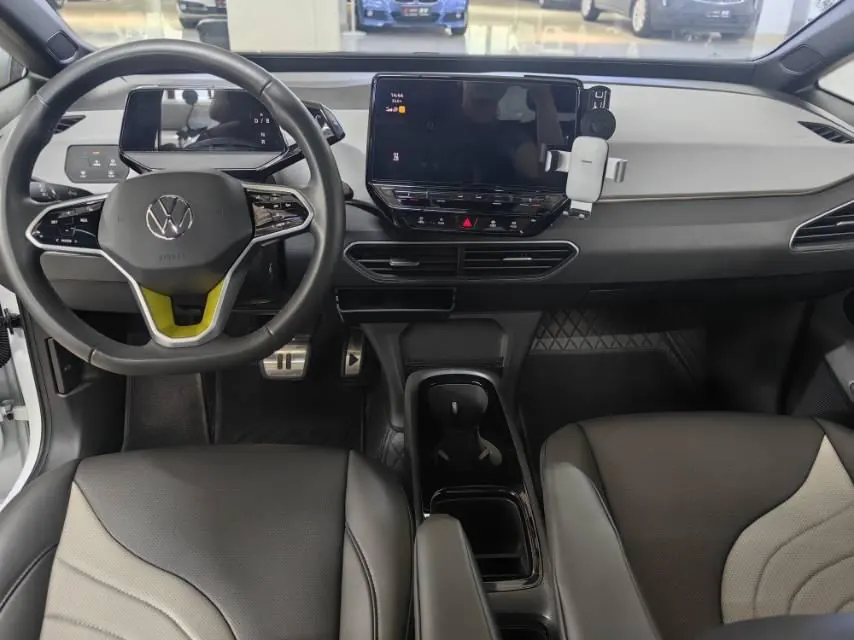 Volkswagen 2023 ID. 3 Upgraded Pure Smart Edition, Automatic Transmission 4