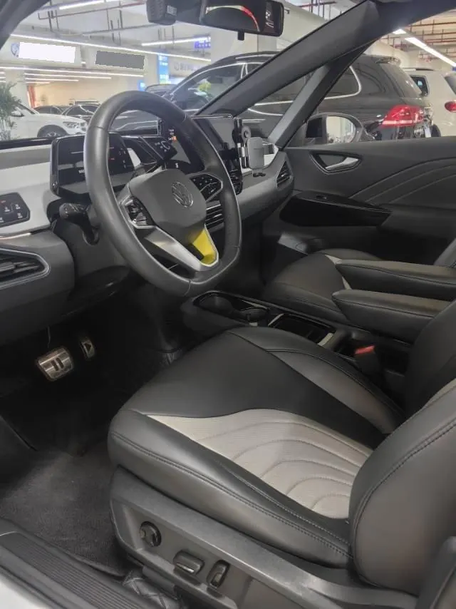 Volkswagen 2023 ID. 3 Upgraded Pure Smart Edition, Automatic Transmission 5