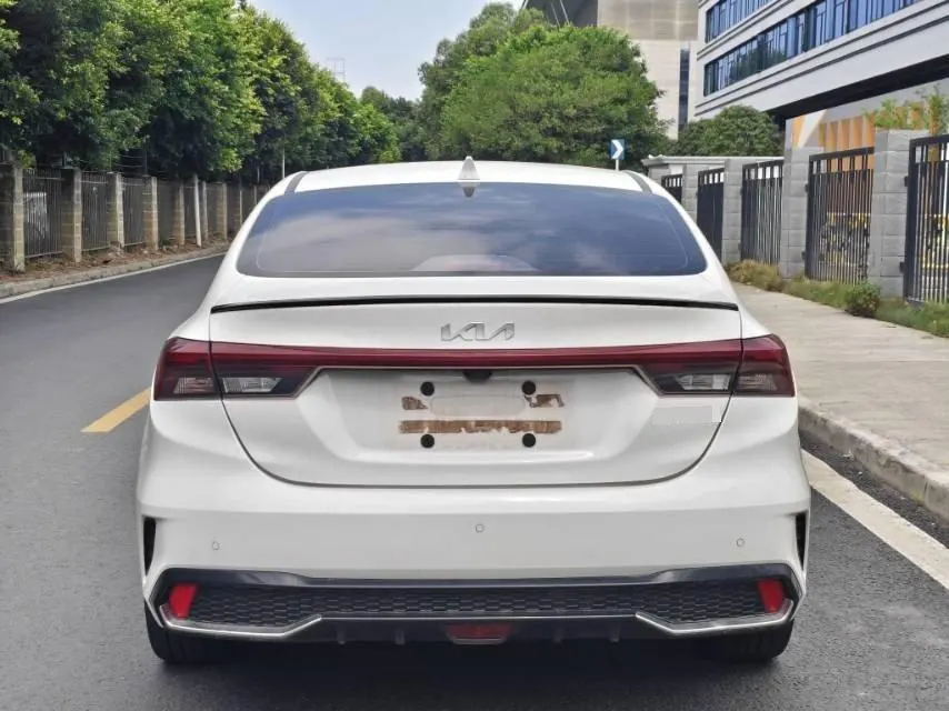 Kia 2023 K3 1.4T Premium Luxury Edition Automatic Gear 4