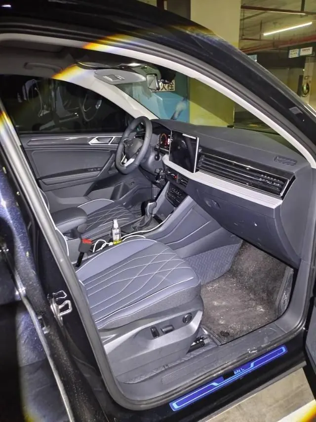 Volkswagen 2024 Tiguan L 1.5TSI 300TSI Two‑Wheel‑Drive Longteng Edition Automatic Transmission 3