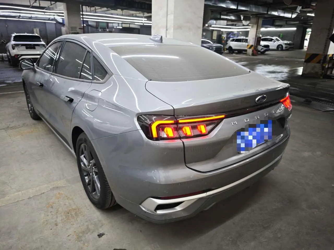 Ford 2025 Mondeo 1.5T EcoBoost Luxury Automatic Gear 3