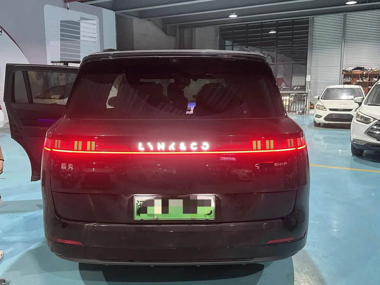 LYNK&amp;CO 2025 LYNK&amp;CO 900 1.5T Ultra Automatic 3