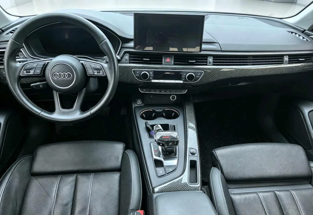 Audi 2022 A4L 2.0TFSI 40TFSI Fashion Dynamic Automatic 4