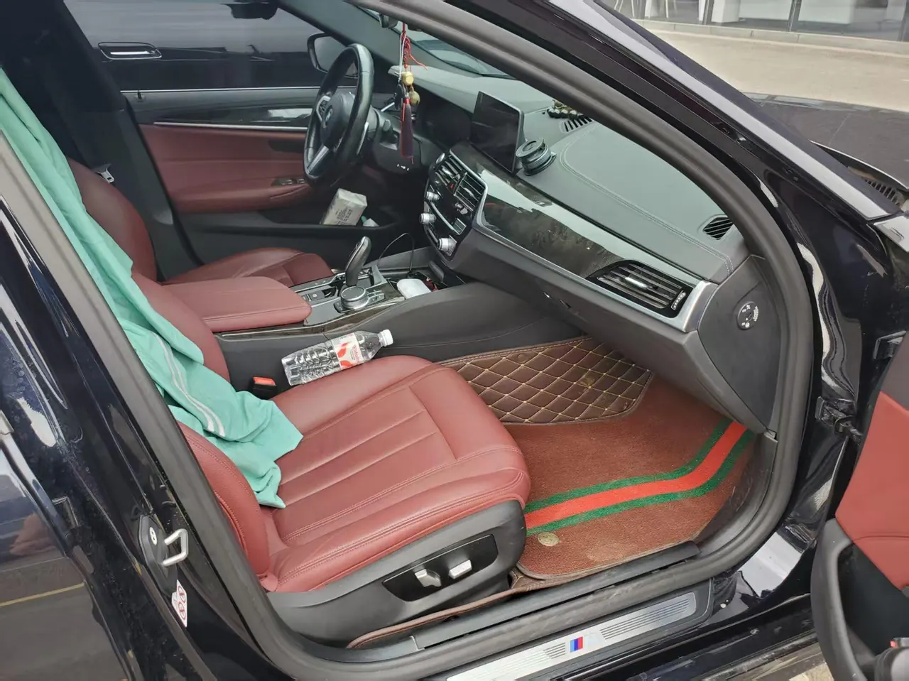 BMW 5 Series 2020 530Li 2.0T Leading M Sports Suit Automatic Gear 3