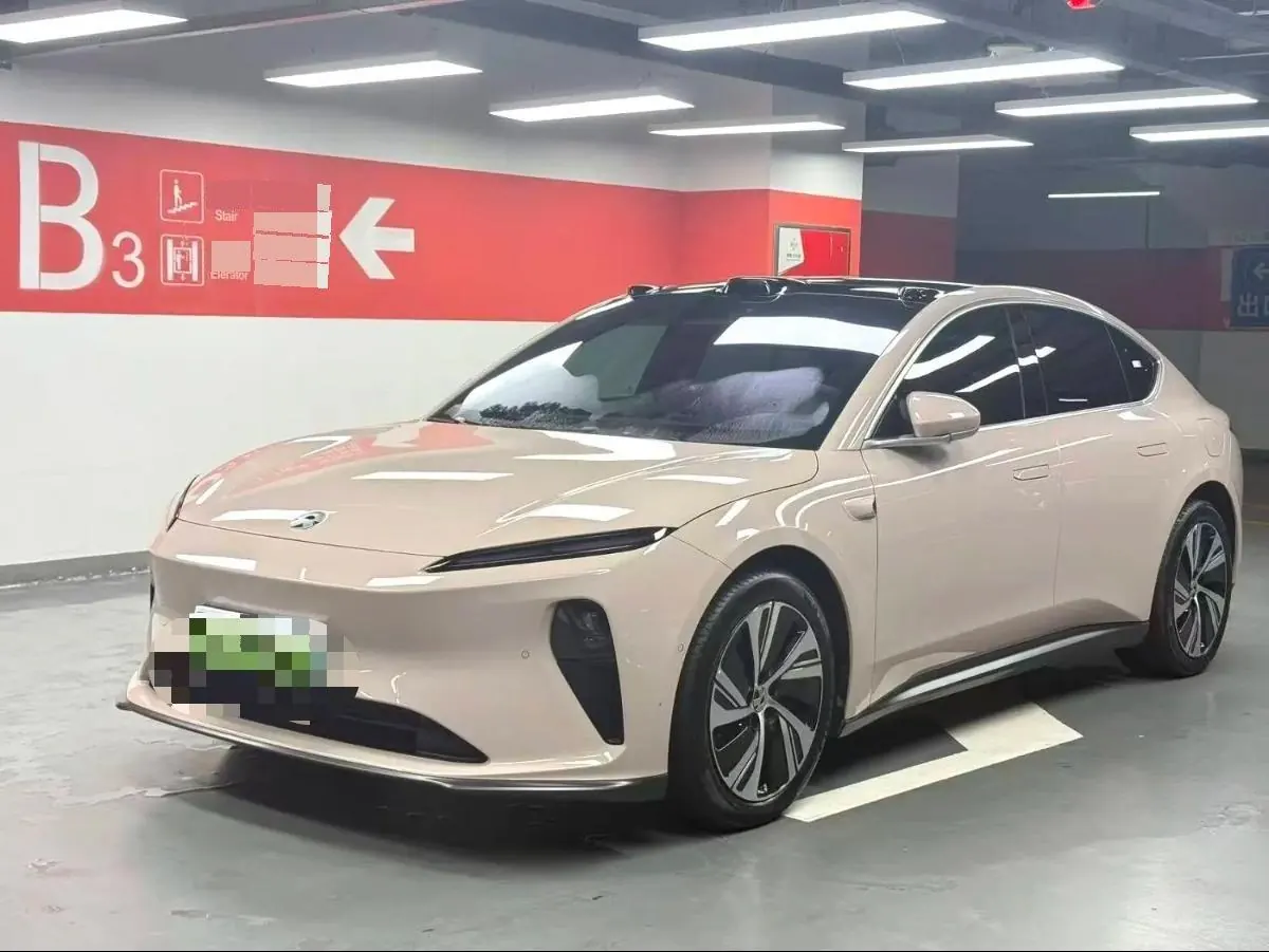 NIO 2024 ET5 75kWh automatic gear - View 1