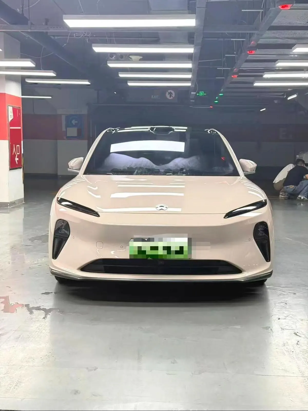 NIO 2024 ET5 75kWh automatic gear 2