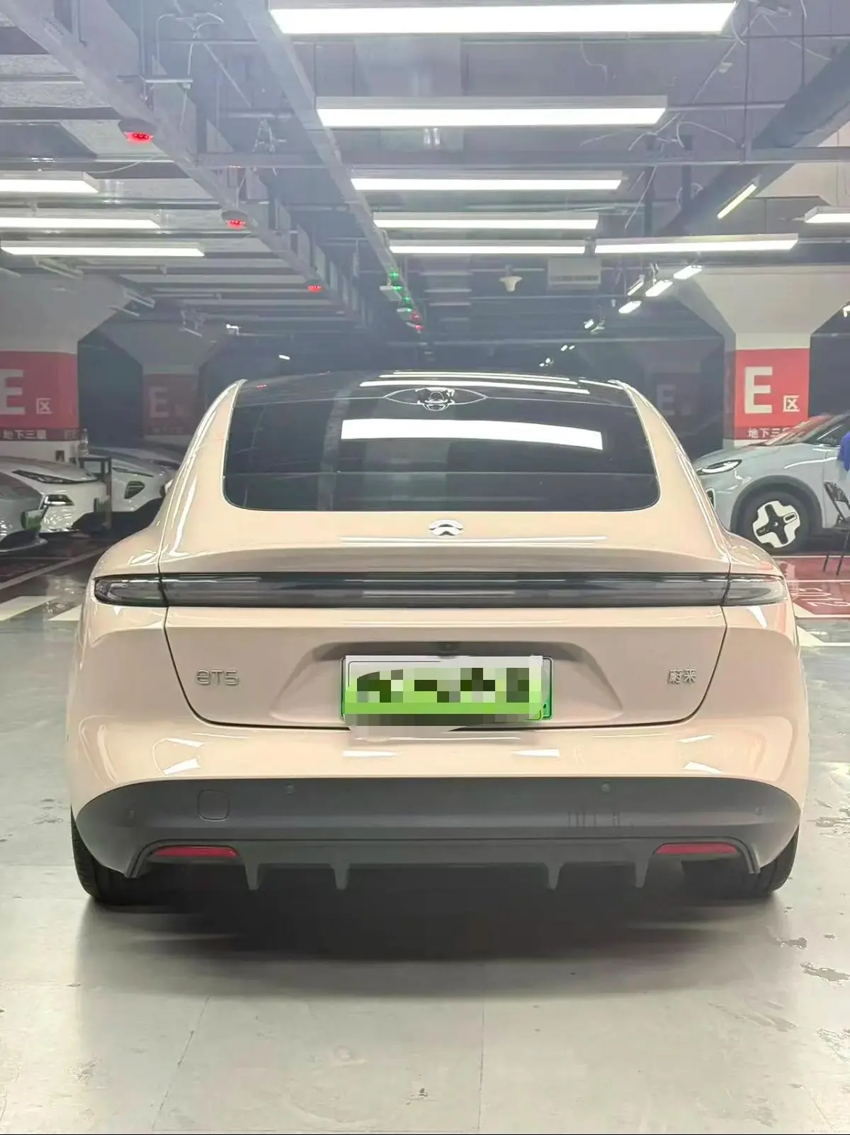 NIO 2024 ET5 75kWh automatic gear 4