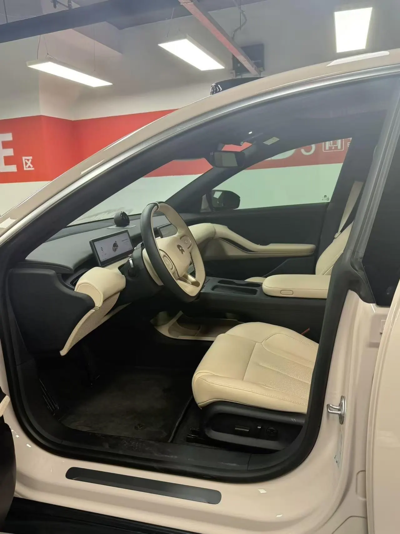 NIO 2024 ET5 75kWh automatic gear 5