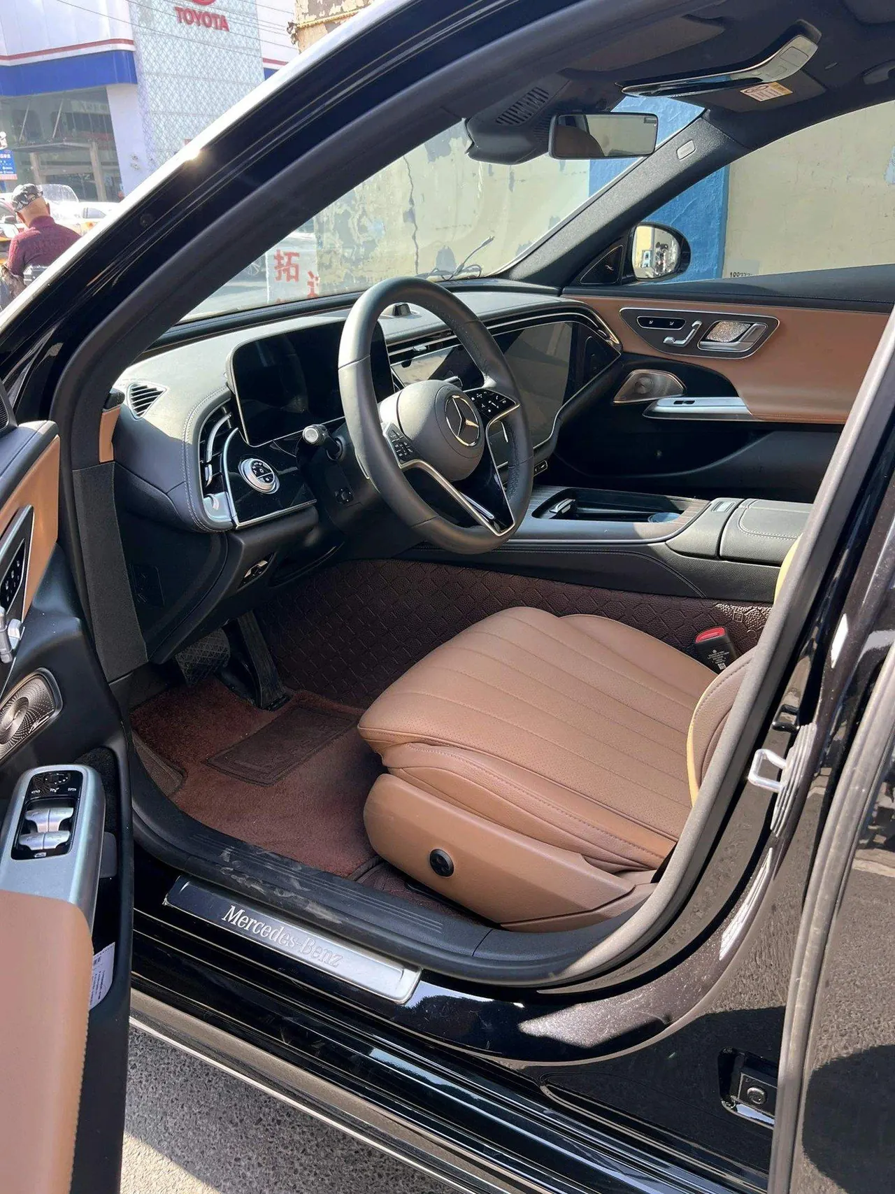 Mercedes Benz E-Class 2026 model E 300 L 48V 2.0T Luxury Edition Automatic 3
