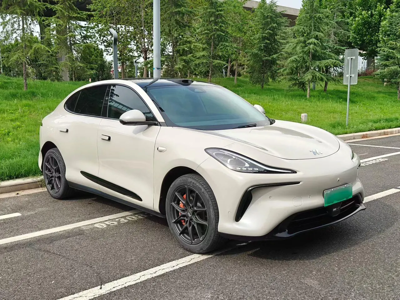 IM 2023 IM LS6 Max Standard Edition Automatic Gear 3