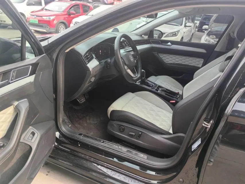 Volkswagen 2023 Magotan 2.0TSI 330TSI 2 million Commemorative Luxury Automatic Gear 5