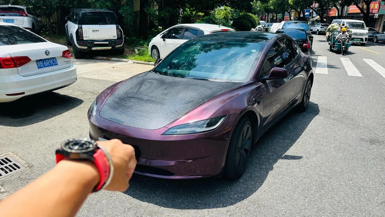 Tesla 2023 Model 3 Rejuvenation Edition Rear Wheel Drive Automatic Transmission - View 1