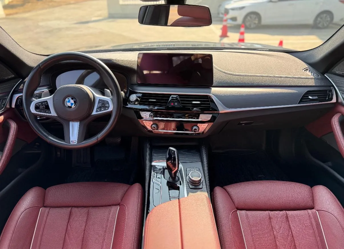 BMW 5 Series 2022 530Li 2.0T Exclusive M Sports Suit (Change 3) Automatic Gear 6