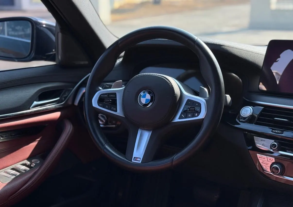 BMW 5 Series 2022 530Li 2.0T Exclusive M Sports Suit (Change 3) Automatic Gear 7