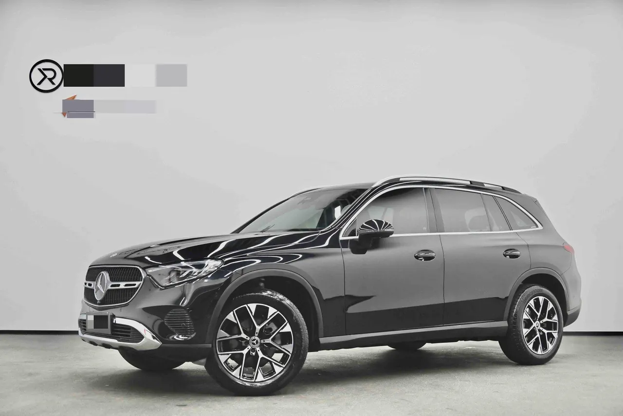 Mercedes Benz 2023 GLC 260 L 4MATIC 48V 2.0T Dynamic 5-seat Automatic Gear - View 1