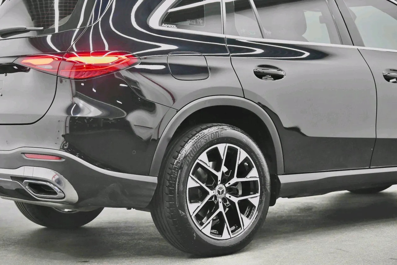 Mercedes Benz 2023 GLC 260 L 4MATIC 48V 2.0T Dynamic 5-seat Automatic Gear 5