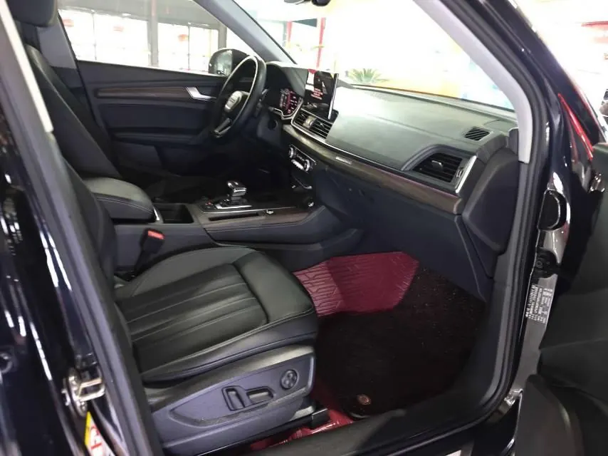 Audi 2023 Q5L 2.0TFSI 40TFSI Deluxe Elegant Automatic 4