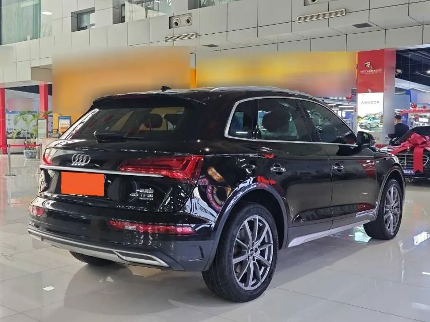 Audi 2023 Q5L 2.0TFSI 40TFSI Deluxe Elegant Automatic 5