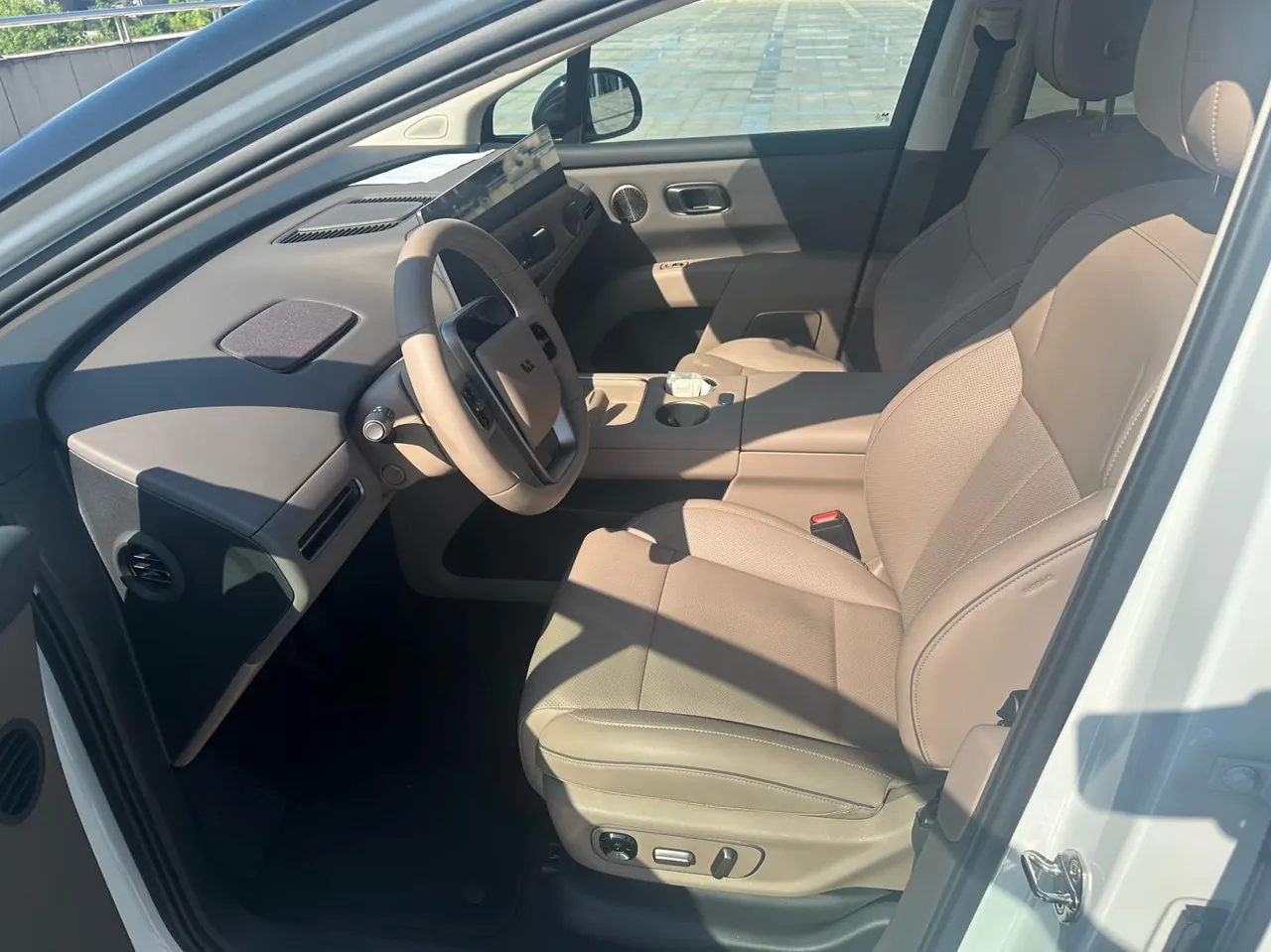 Li 2025 i8 Standard Edition Automatic Gear 12