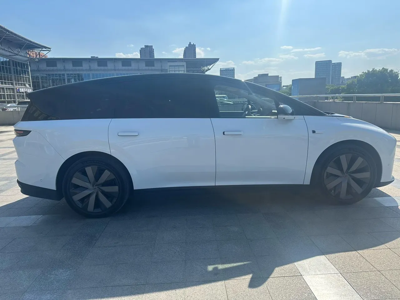 Li 2025 i8 Standard Edition Automatic Gear 7