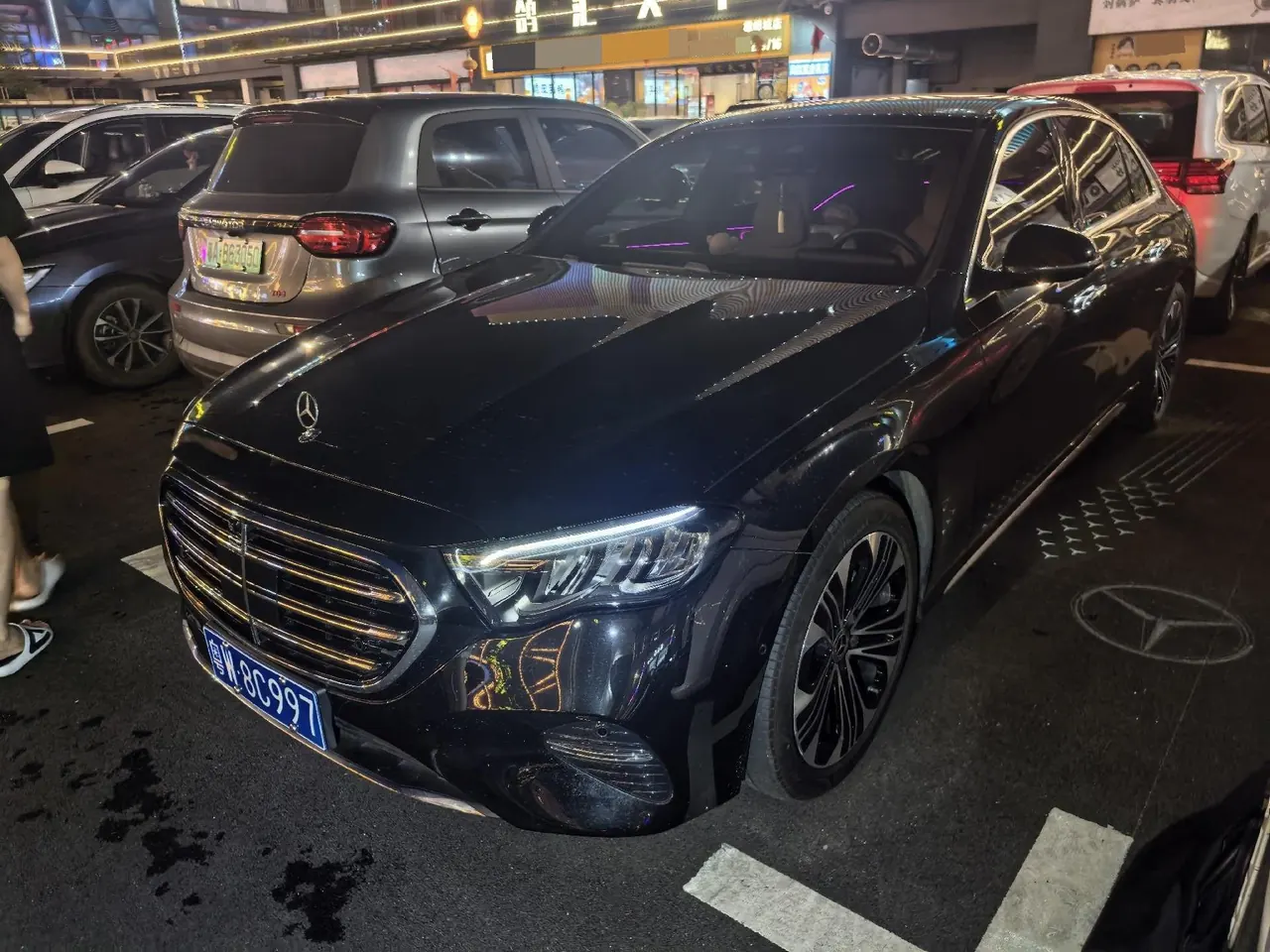 Mercedes Benz E Class 2025 E 300 L 48V 2.0T Luxury Sports Automatic - View 1