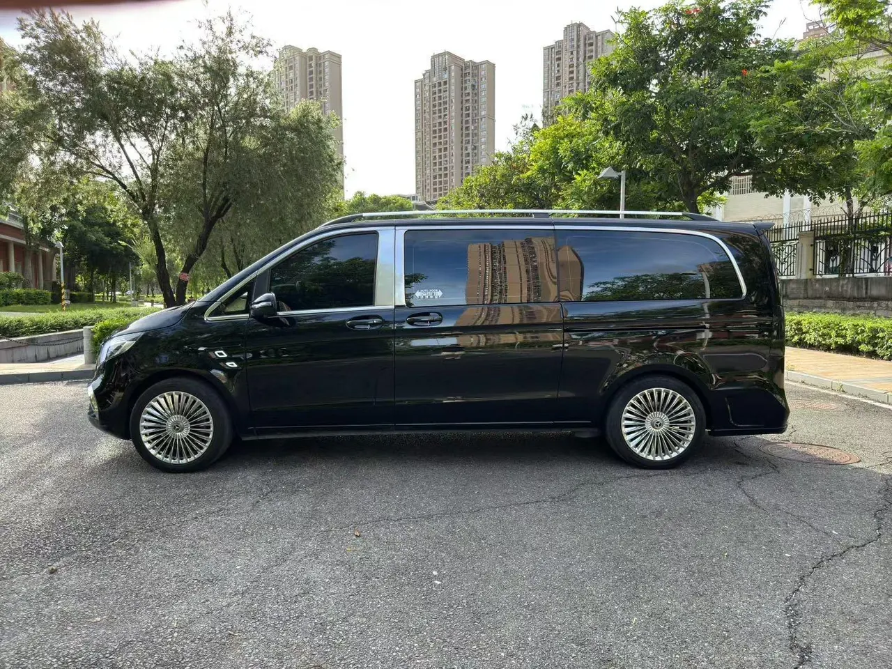 Mercedes Benz 2023 Vito 2.0T Business Edition 7-seat Automatic Gear 4