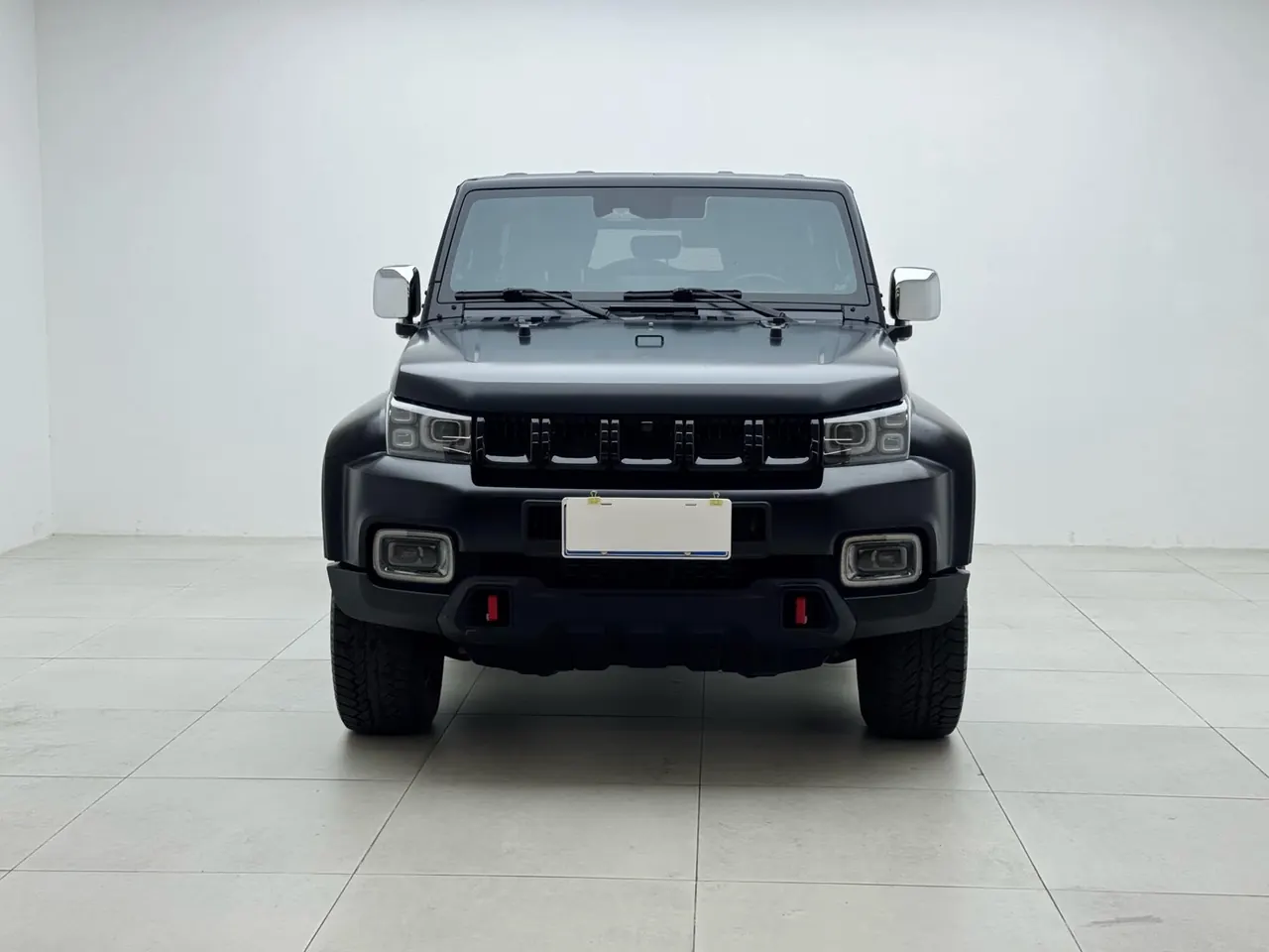 Beijing 2023 BJ40 2.0D Four-wheel Drive Blade Hero Edition Chivalrous Automatic Gear 2