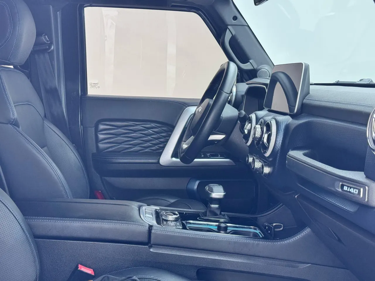 Beijing 2023 BJ40 2.0D Four-wheel Drive Blade Hero Edition Chivalrous Automatic Gear 4