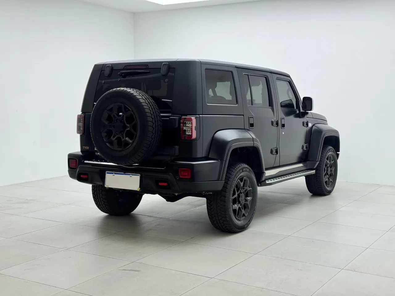 Beijing 2023 BJ40 2.0D Four-wheel Drive Blade Hero Edition Chivalrous Automatic Gear 7